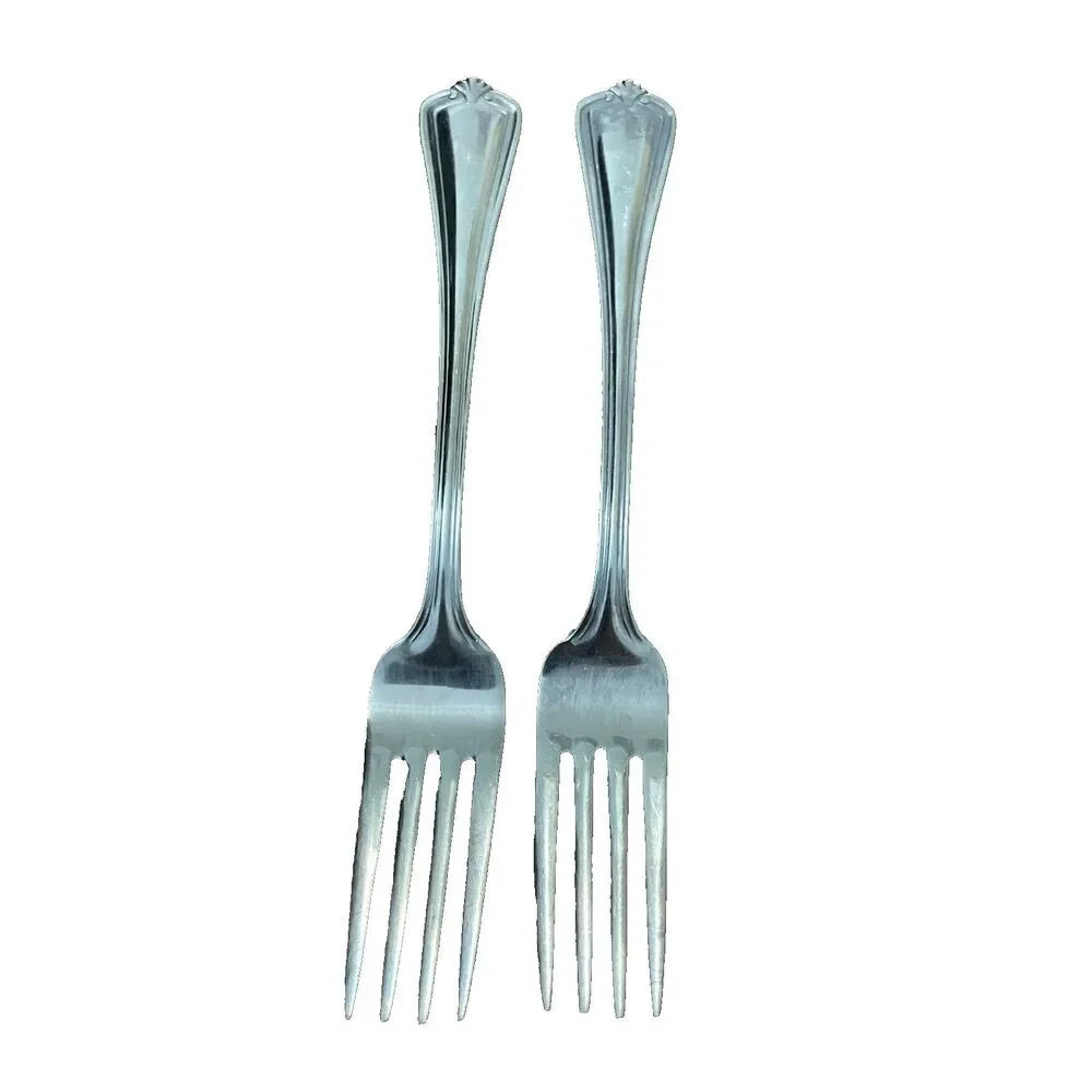 Reed & Barton Lot of 2 Hadley Stainless Dinner Forks 8 1/8